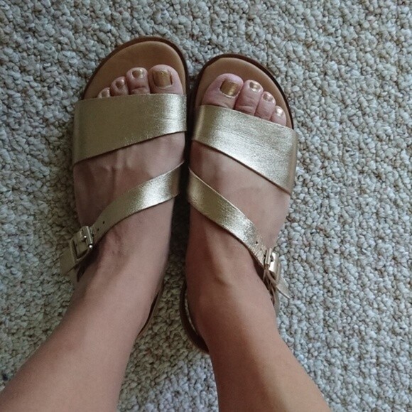 Saks Fifth Avenue COLLECTION Leather Strap Sandals size 7 - Picture 9 of 10